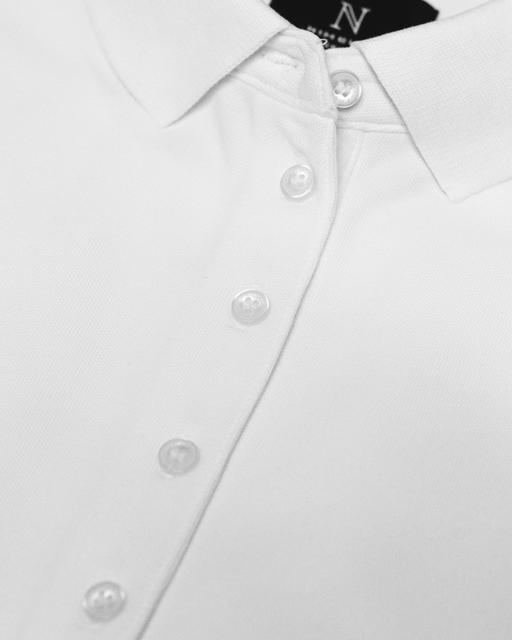 Altavista Women White Closeup 1