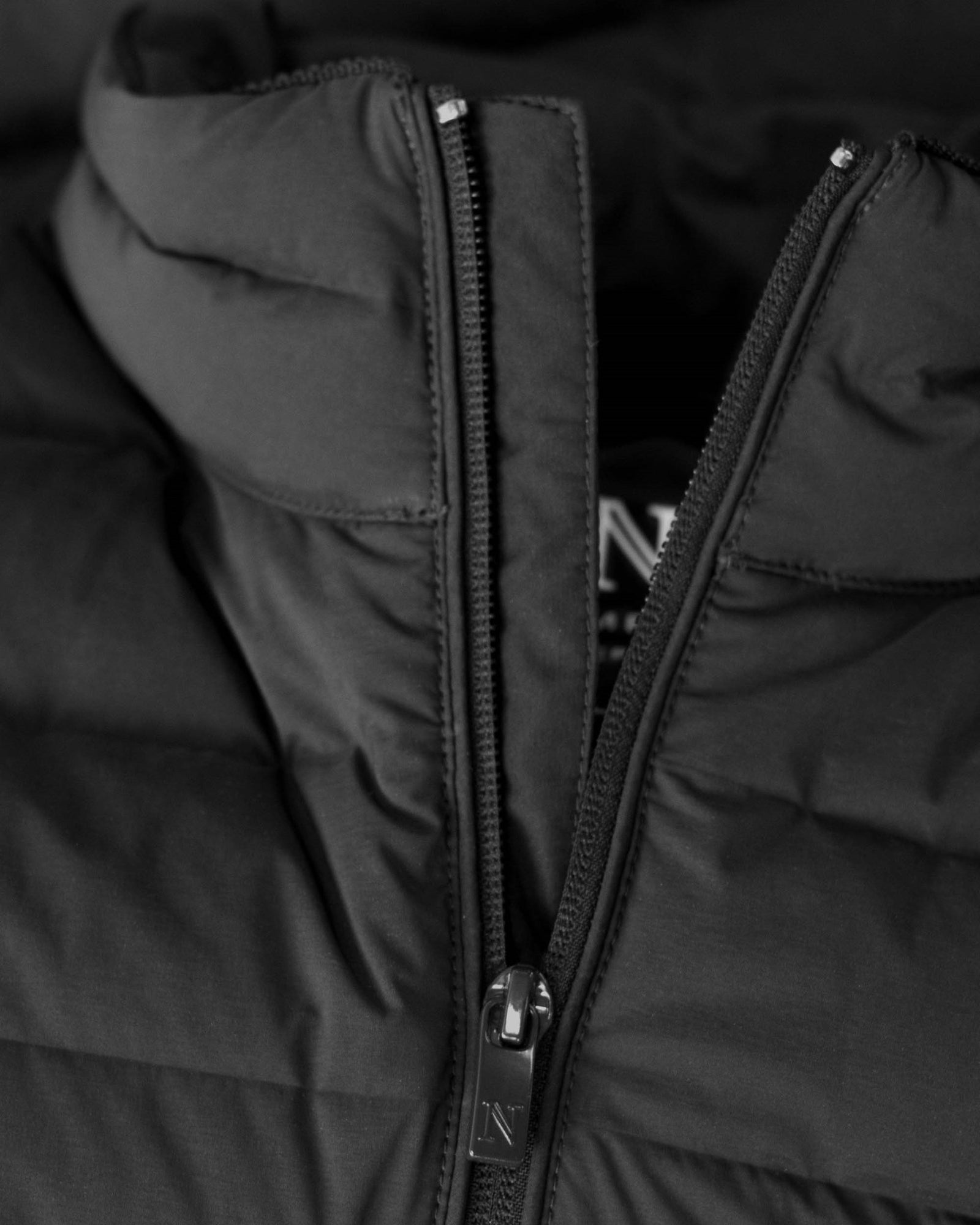 Avalon Vest Men Black Back