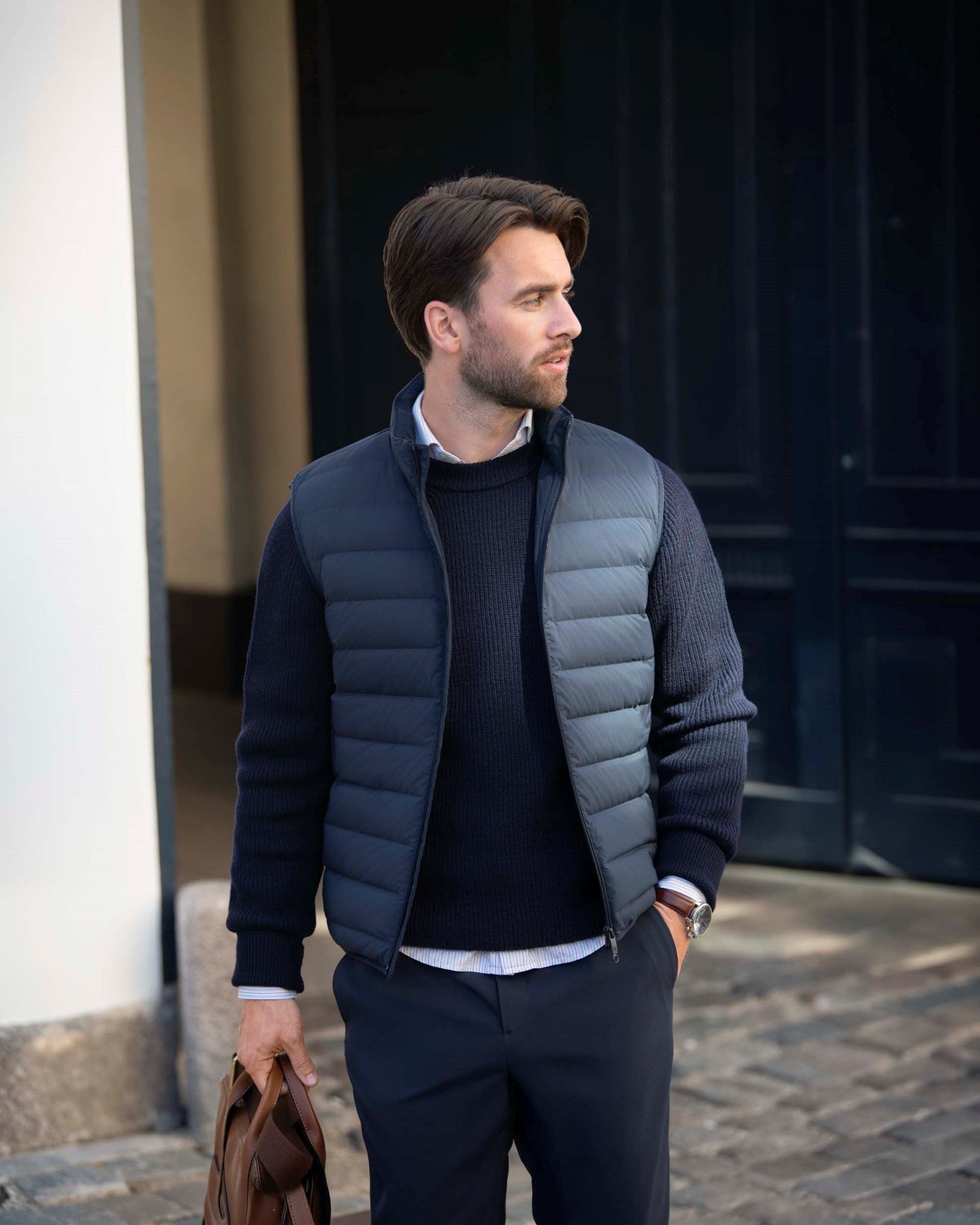 Avalon Vest Men Navy AW26 Modelimage
