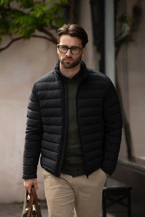 Avalon Men Sort AW25 Modelimage