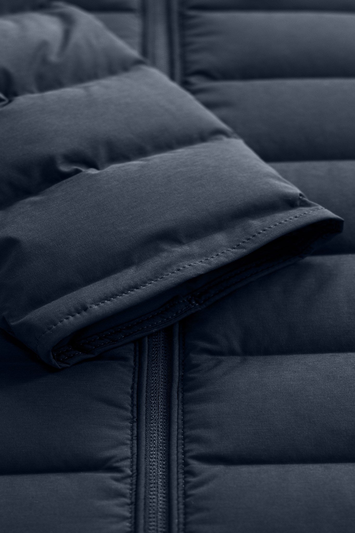 Avalon Women Navy Closeup 3