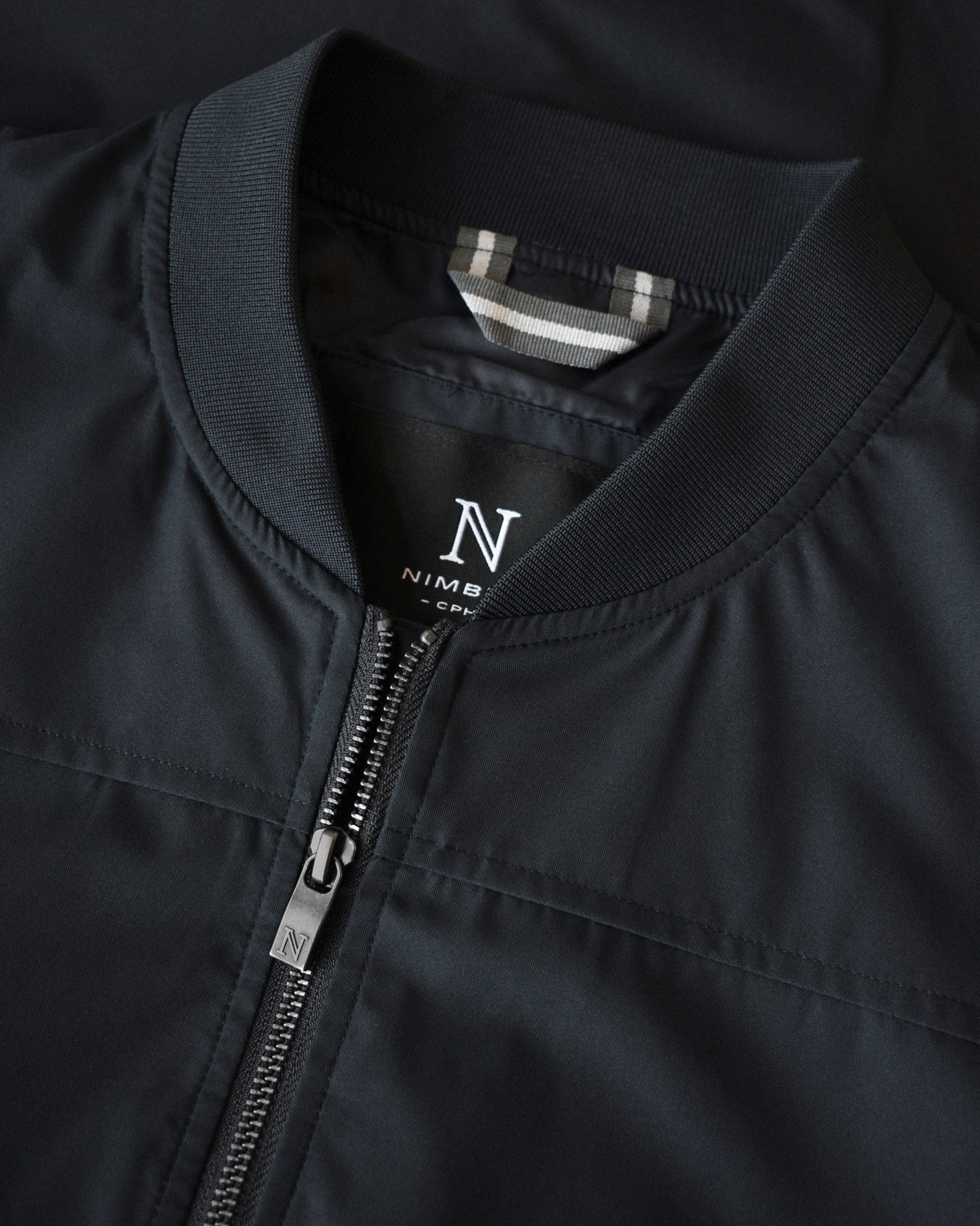 Bleecker Men Dark Navy Closeup 1