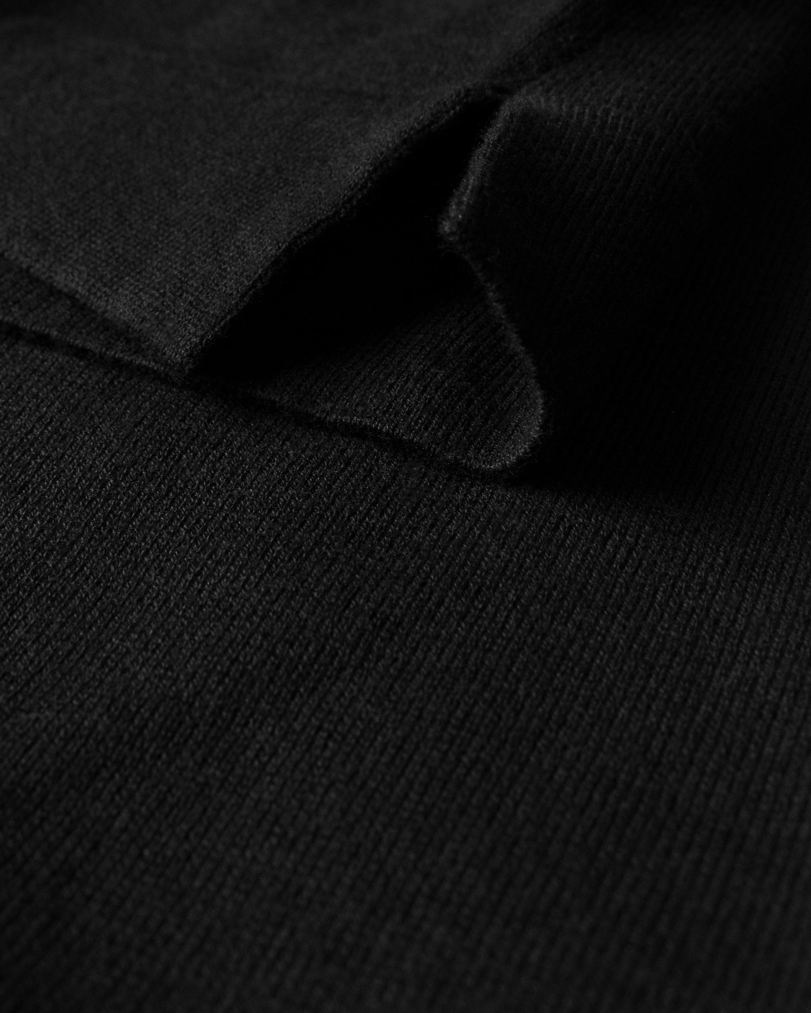 Brighton O Neck Women Black Back