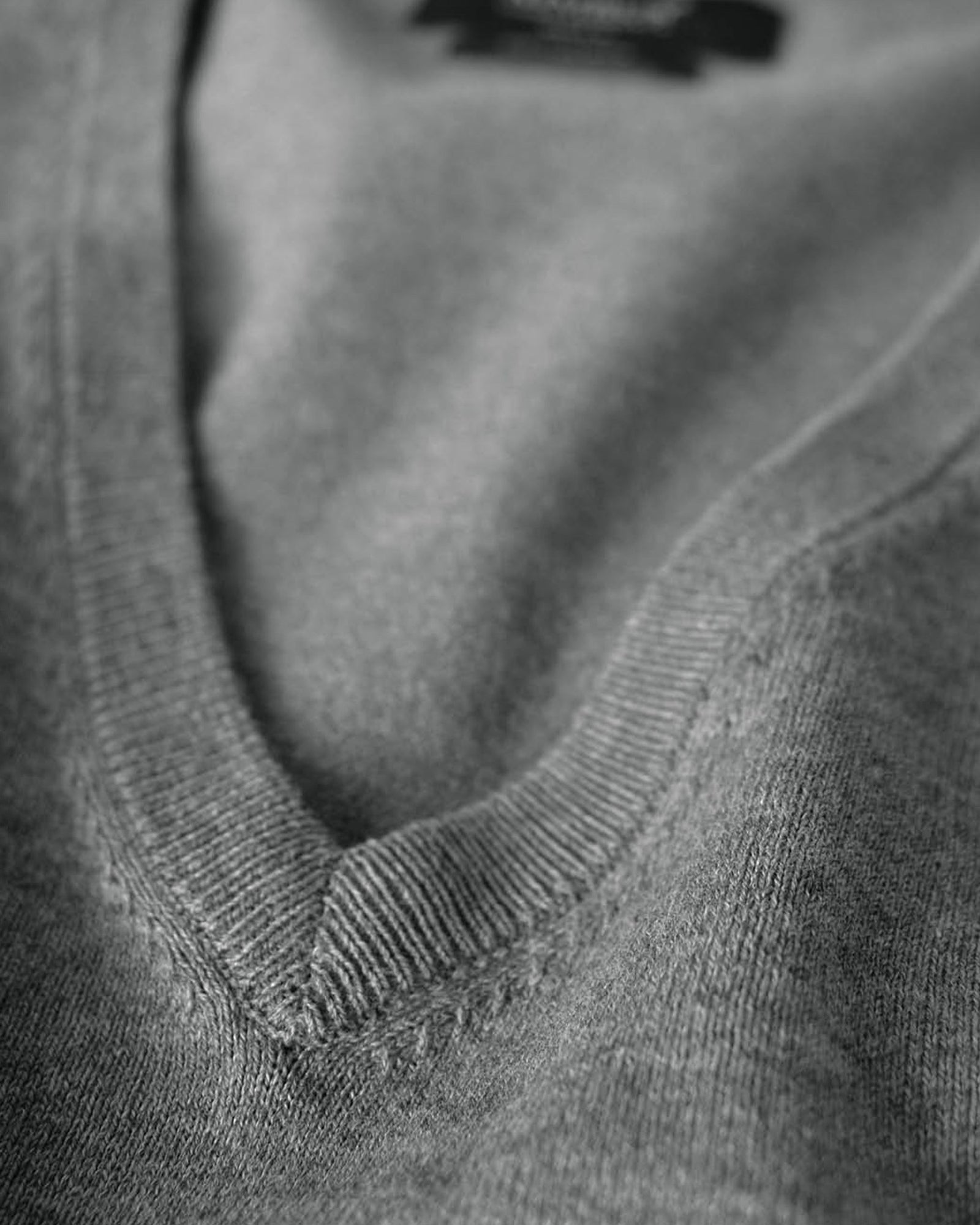 Brighton V Neck Men Grey Melange Back