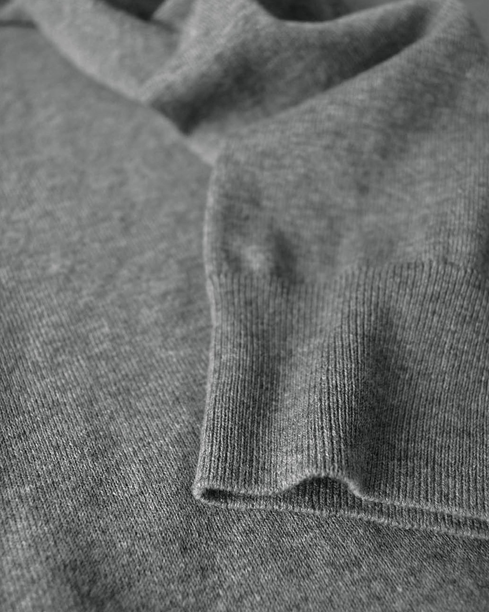 Brighton V Neck Men Grey Melange Back