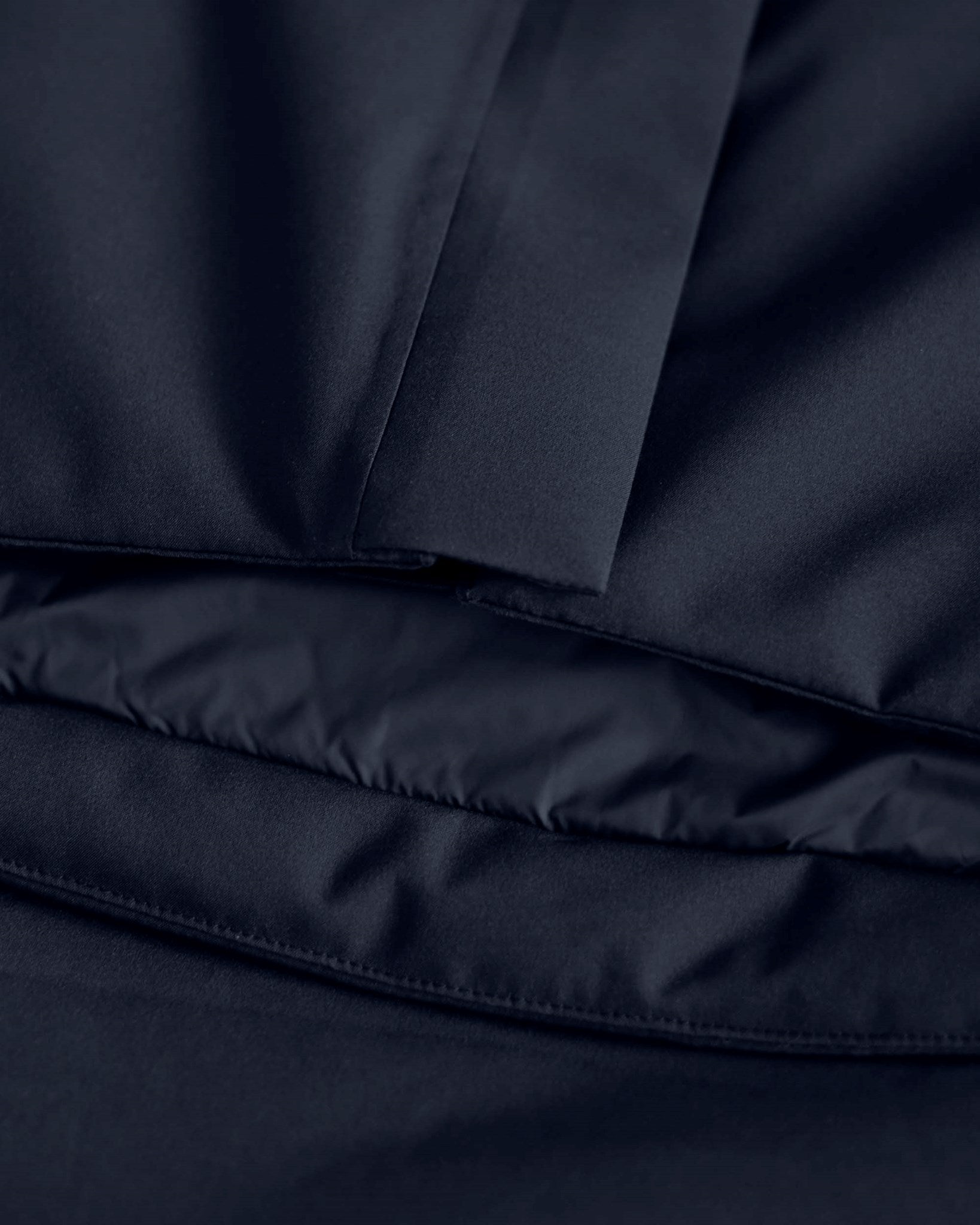 Evermont Women Navy Closeup 6
