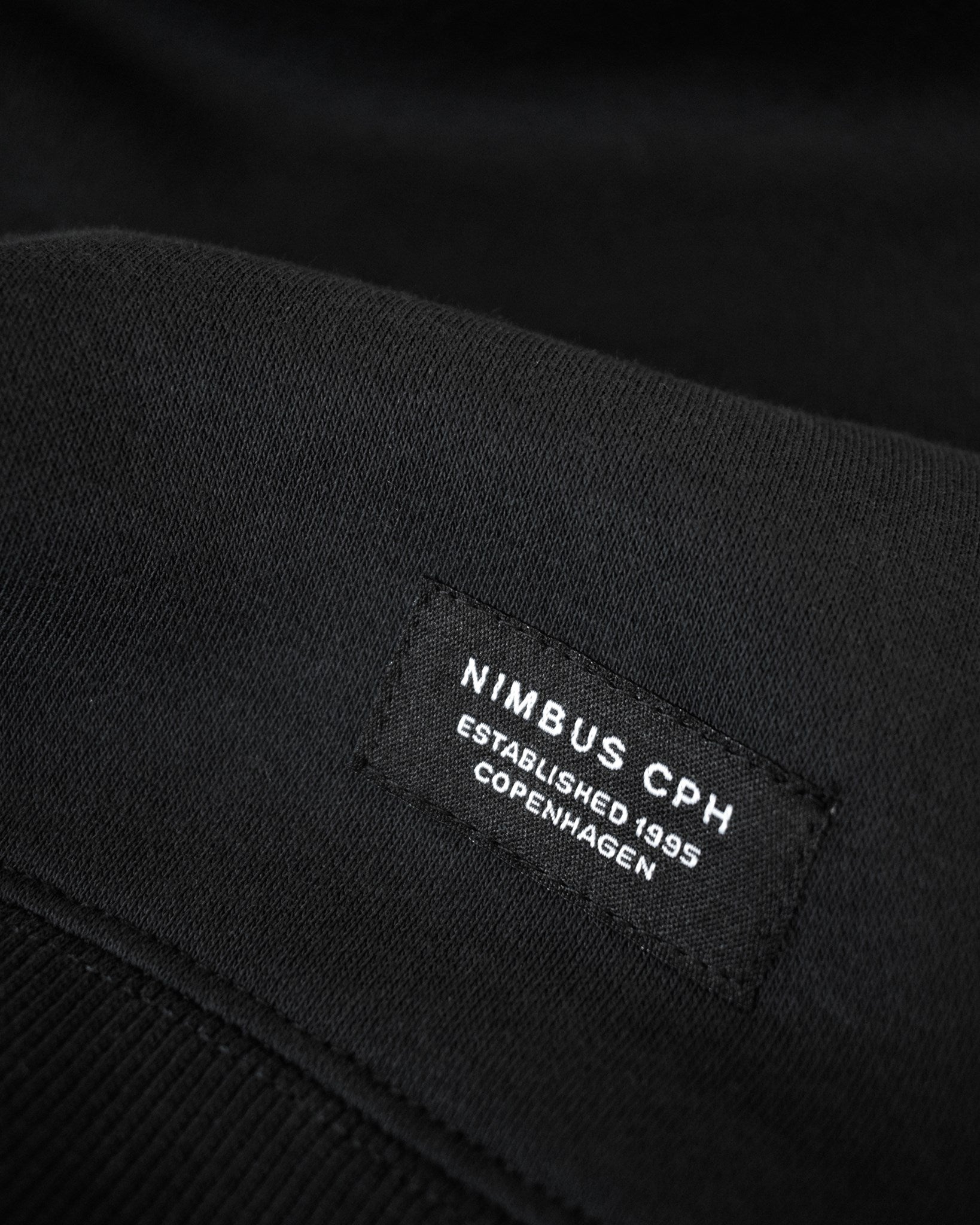 Glendale Unisex Black Closeup 3