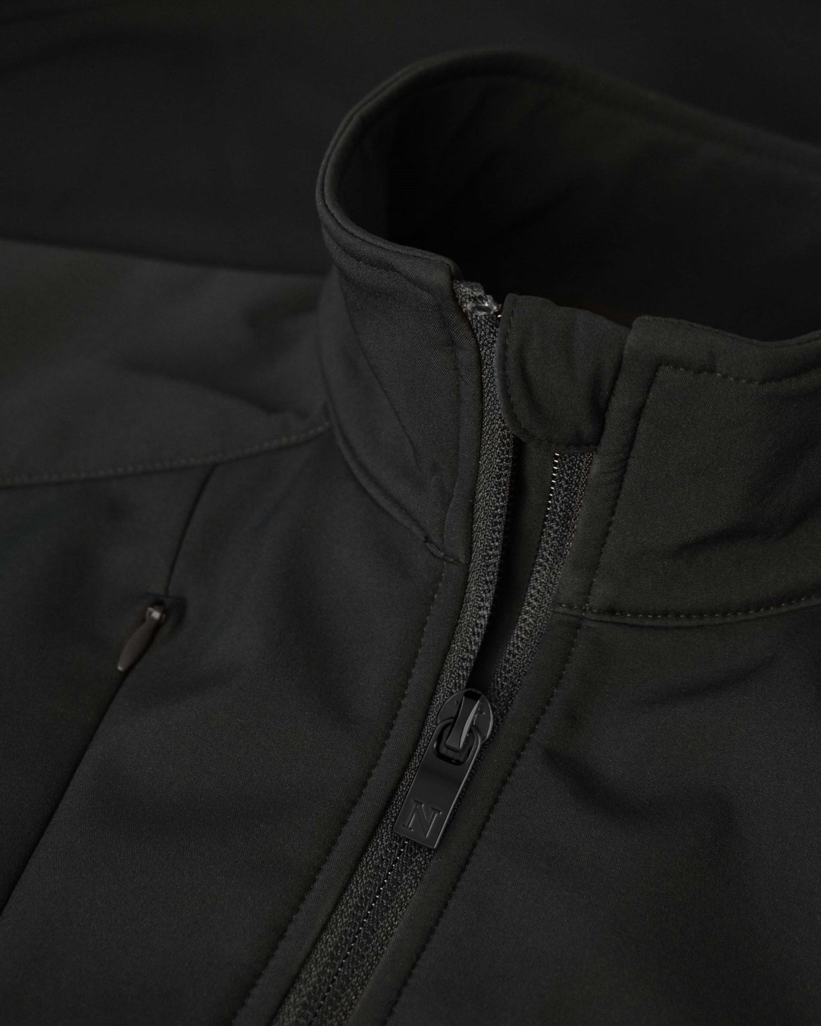 Livingston Women Black Back
