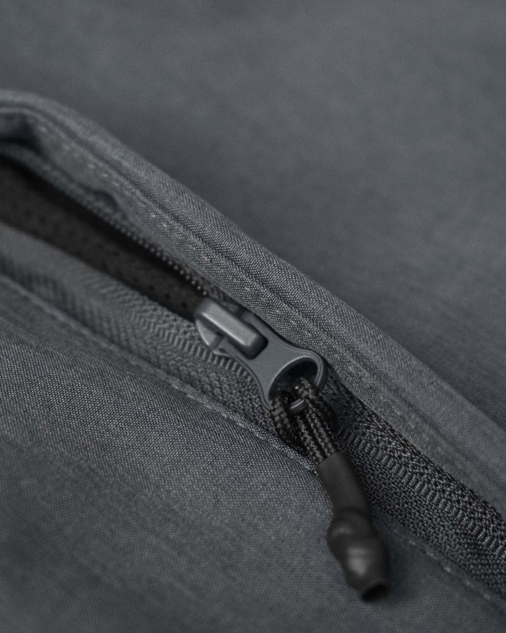 Livingston Men Women Grey Melange Closeup 3