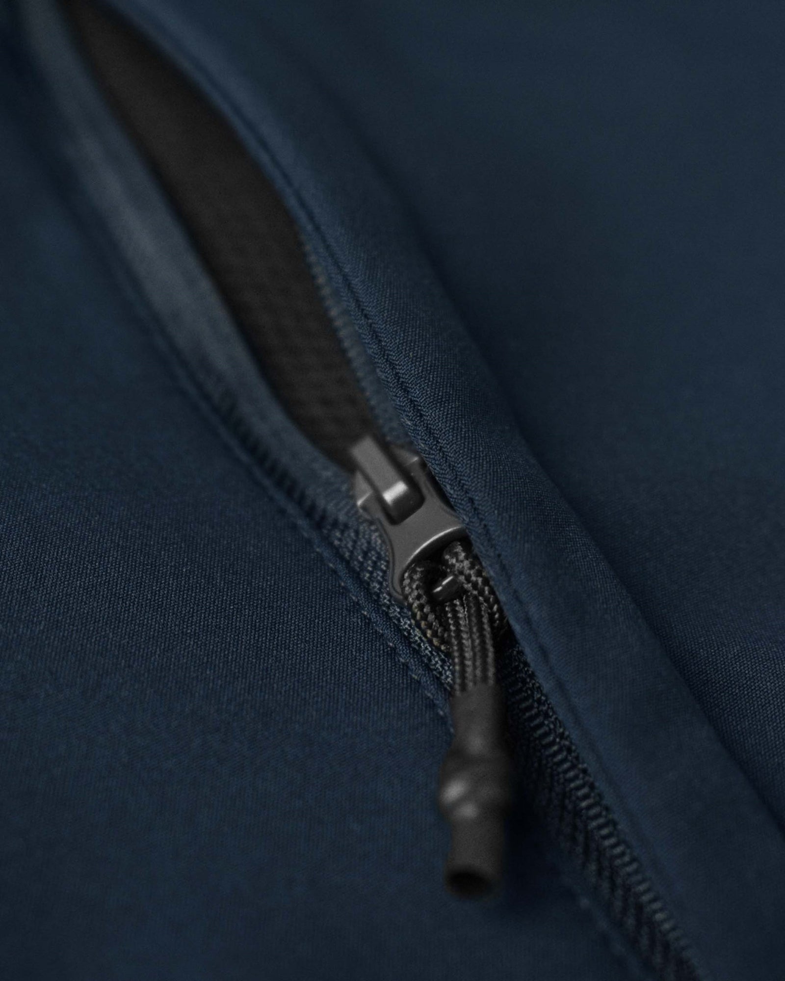 Livingston Men Navy Back