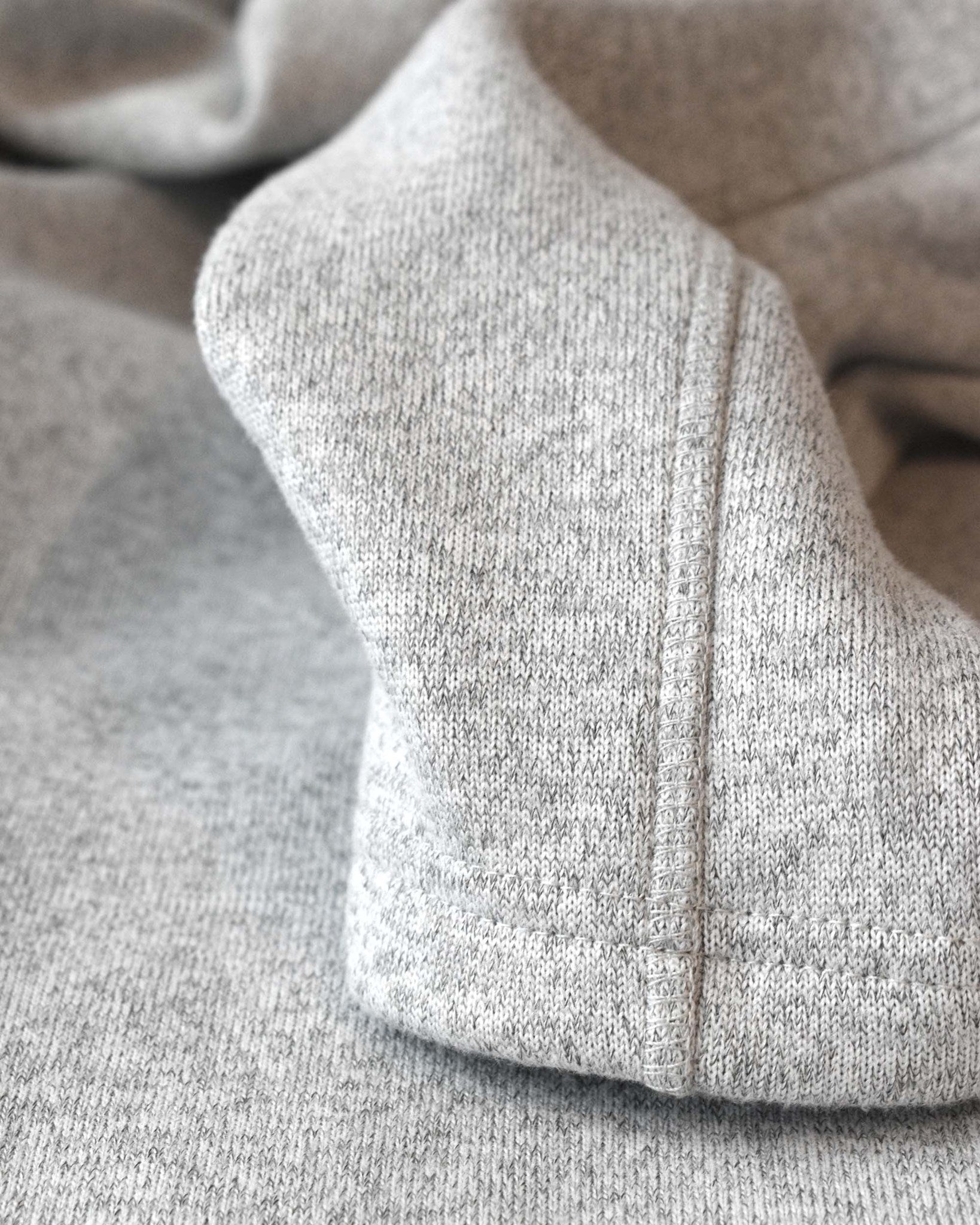 Montana Men Woman Light Grey Melange Closeup 2