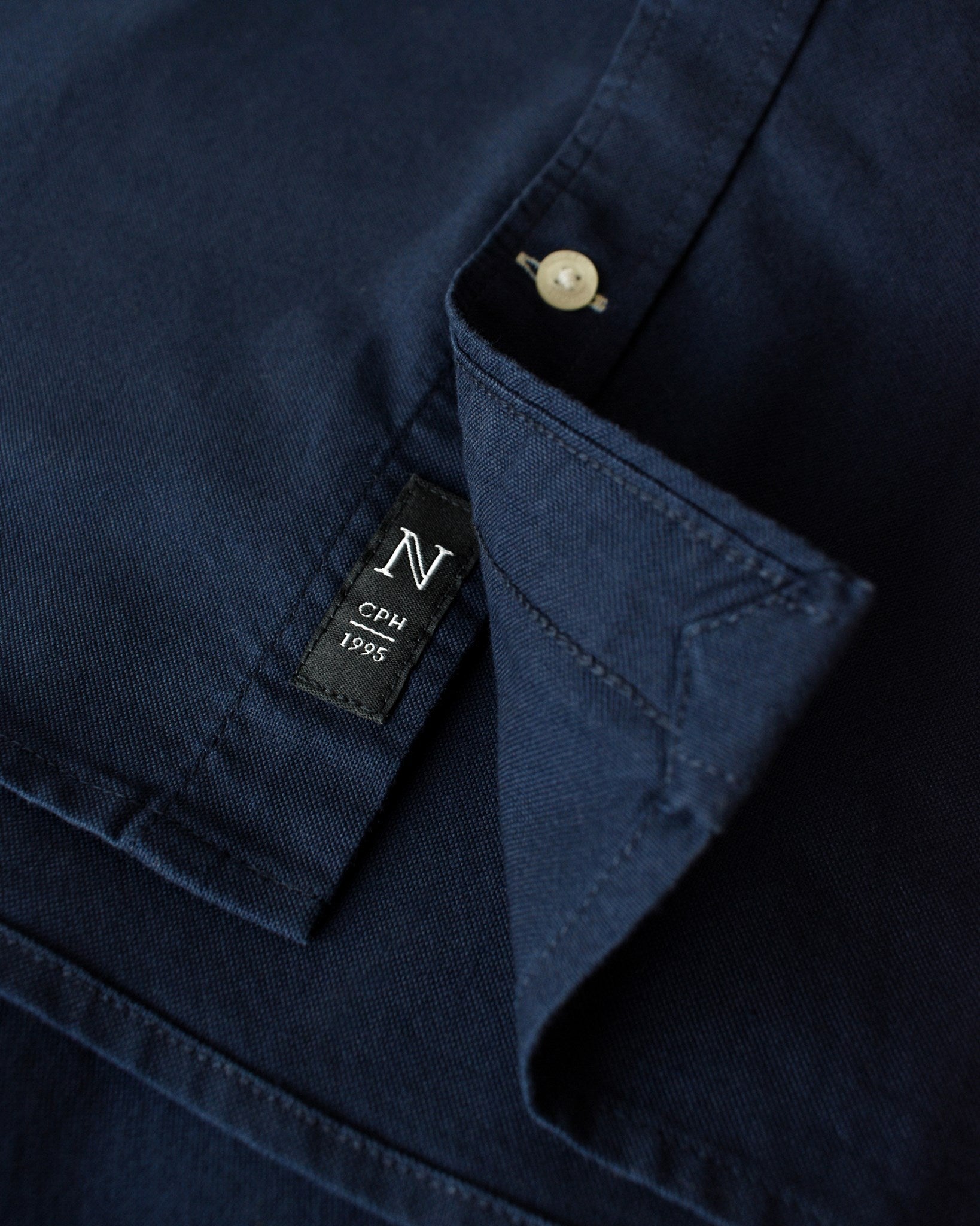 Rochester Men Ocean Blue Closeup 3